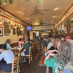 McCreary's Irish Pub and Eatery - Cute, happening dining room
