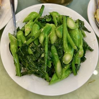 Hong Kong Chef - Chinese Broccoli stir-fried with minced garlic - Cantonese Near Me - San Leandro, California Hong Kong Chef - Chinese Broccoli stir-fried with minced garlic - Cantonese Near Me - San Leandro, California