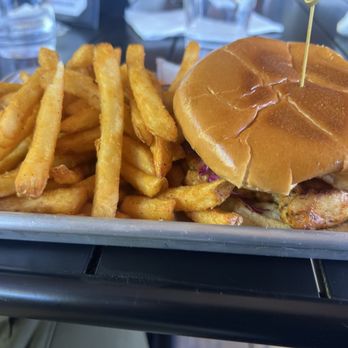 Loflin Yard - New American Near Me - Memphis, Tennessee