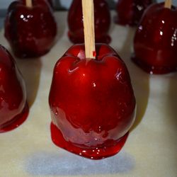 18Th Street Raspas - Homemade Candy Apple