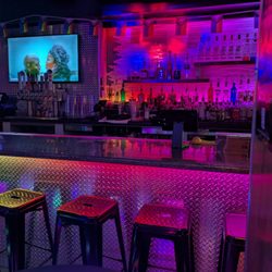Q Bar
