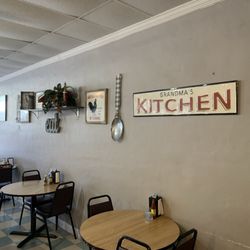 G's Country Kitchen - Left side