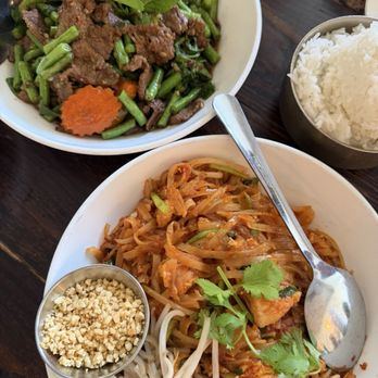 Ayara Thai - Spicy Basil stirfry with beef, and Pad Thai with chicken - Thai Near Me - Los Angeles, California
