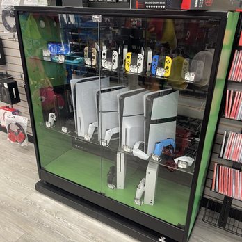 Gamestop - Used consoles and controllers - Videos & Video Game Rental Near Me - New Braunfels, Texas Gamestop - Used consoles and controllers - Videos & Video Game Rental Near Me - New Braunfels, Texas