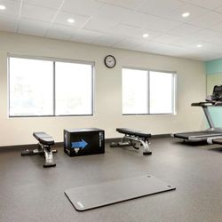 Tru by Hilton Harbison Columbia - Health club fitness center gym