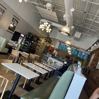 Baker's Crust Bagel - Interior - Bagels Near Me - Virginia Beach, Virginia