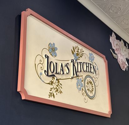 Lola’s Kitchen by null