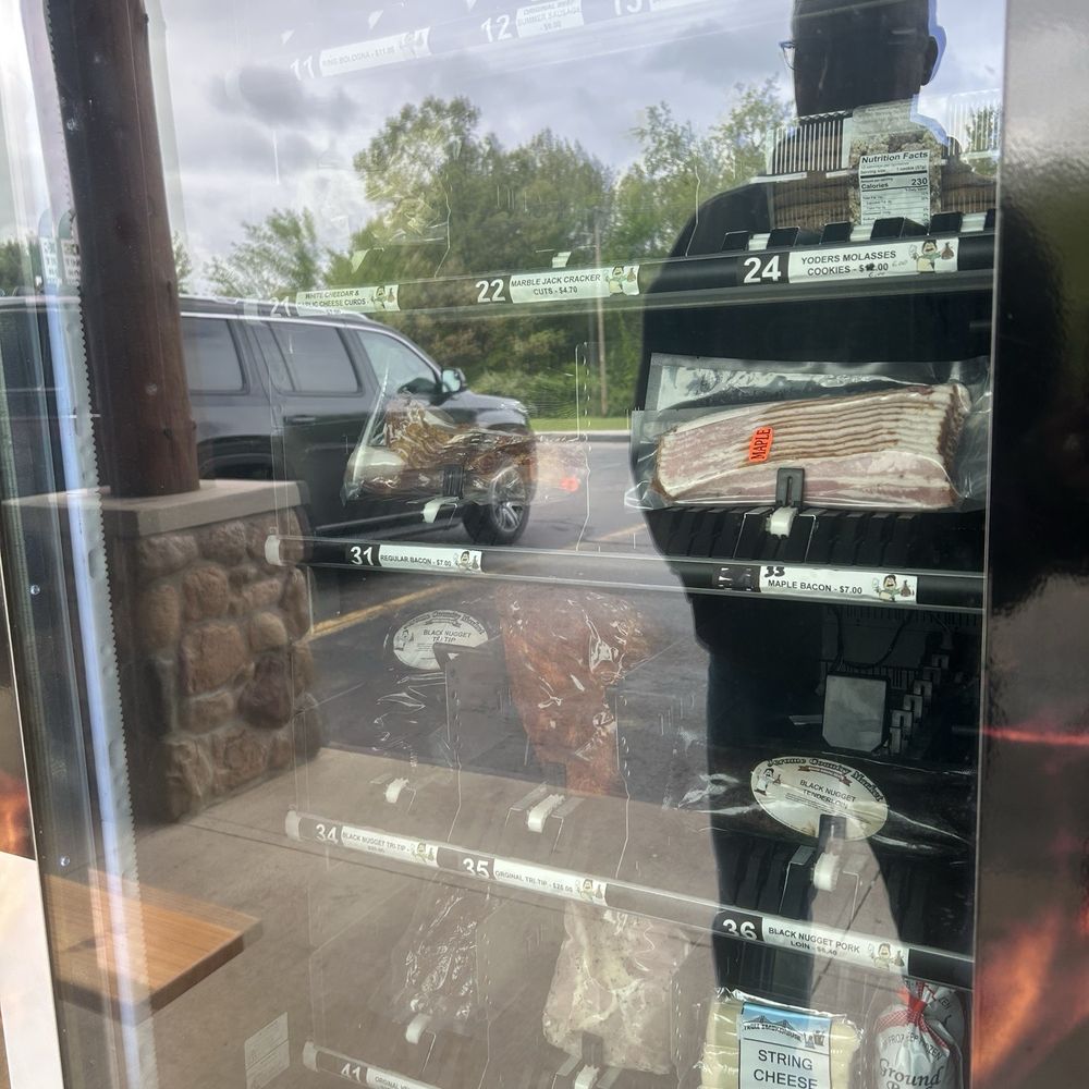 Jerome Country Market - Vending machine outside - Meat Shops Near Me - Jerome, Michigan