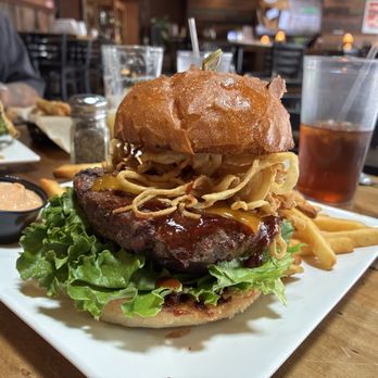 Flatiron bites & brews - BBQ Craftburger - Cocktail Bars Near Me - Albuquerque, New Mexico