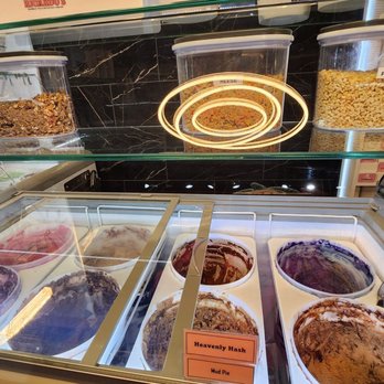 Ricardo’s - a variety of desserts on display - Ice Cream & Frozen Yogurt Near Me - White Rock, British Columbia Ricardo’s - a variety of desserts on display - Ice Cream & Frozen Yogurt Near Me - White Rock, British Columbia