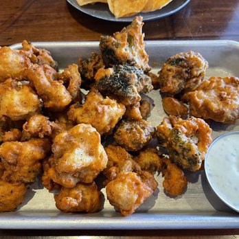 Green Lemon - Cauliflower and broccoli bites...buffalo coating....excellent!! - Mexican Near Me - Tampa, Florida