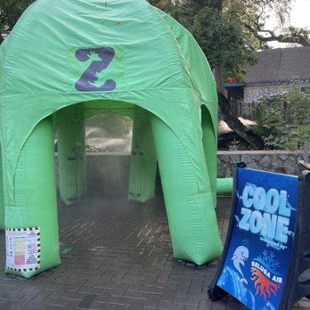 San Antonio Zoo - Cool zone - Zoos Near Me - San Antonio, Texas