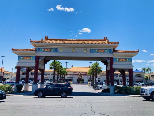 Chinatown Plaza by null