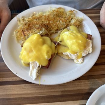 NORMS Restaurant - CLASSIC EGGS BENEDICT - American Near Me - Las Vegas, Nevada NORMS Restaurant - CLASSIC EGGS BENEDICT - American Near Me - Las Vegas, Nevada