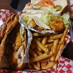 Sam's Southern Eatery - Shrimp poboy and fries