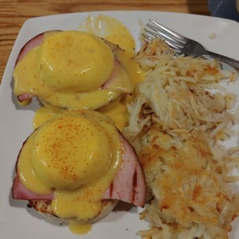 Darbi's Cafe - Eggs Benedict - American Near Me - Pinetop, Arizona Darbi's Cafe - Eggs Benedict - American Near Me - Pinetop, Arizona