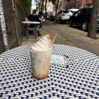 The Elk - Cinn-Full iced latte with Cloud Capp - Cafes Near Me - New York, New York The Elk - Cinn-Full iced latte with Cloud Capp - Cafes Near Me - New York, New York