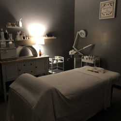 Zhenni Spa - Facial room