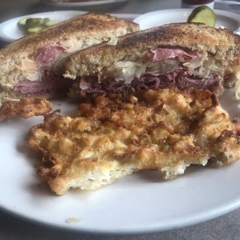Izzy's - Delis Near Me - Madisonville, Ohio