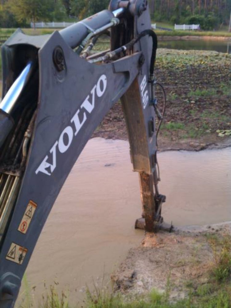 Slide of Expert Roofing