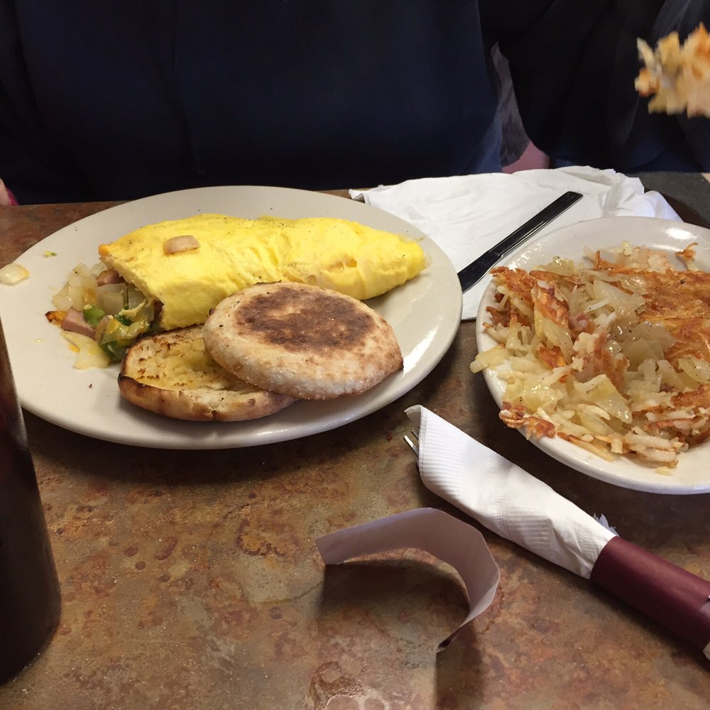 Red Geranium Cafe - Yummy omelette - Cafes Near Me - Wyoming, Michigan Red Geranium Cafe - Yummy omelette - Cafes Near Me - Wyoming, Michigan
