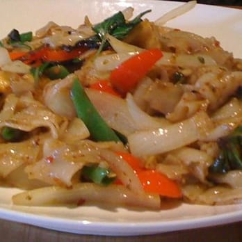 Thai Canteen - pad kee mao - Thai Near Me - Davis, California Thai Canteen - pad kee mao - Thai Near Me - Davis, California