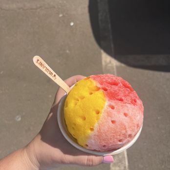Ululani's Hawaiian Shave Ice - Mango, strawberry, guava shaved ice (kids size) - Desserts Near Me - Honolulu, Hawaii Ululani's Hawaiian Shave Ice - Mango, strawberry, guava shaved ice (kids size) - Desserts Near Me - Honolulu, Hawaii