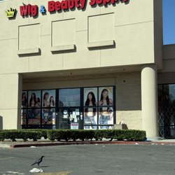 King's Wigs & Beauty Supply - Front of the building.