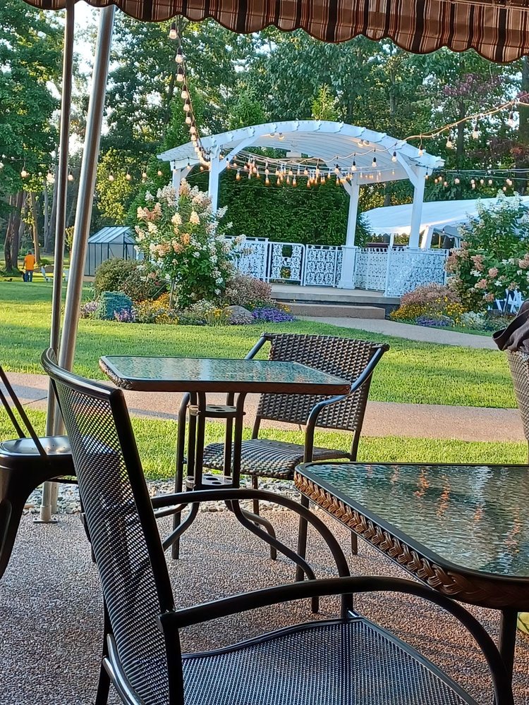 GREENHOUSE WINERY Updated September 2024 97 Photos & 25 Reviews