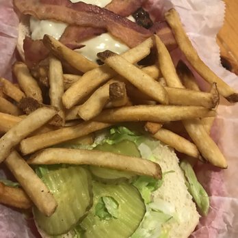 Black Mtn Burger - Burgers Near Me - Lincoln, New Hampshire Black Mtn Burger - Burgers Near Me - Lincoln, New Hampshire