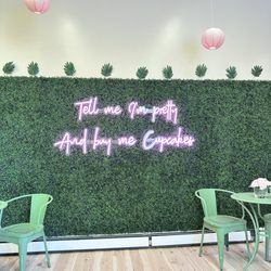 Cravings Bakery and Cafe'