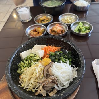 Hodori Restaurant - S6. Sul Lung Tang Special 26. Dol Pan Bibim Bap - Korean Near Me - Mesa, Arizona