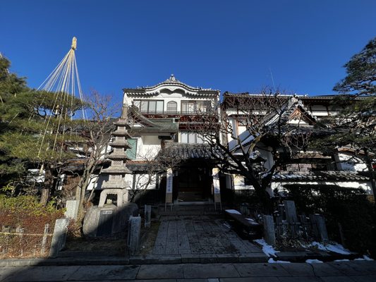 Zenkōji temple by null