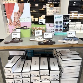 DSW Designer Shoe Warehouse - Shoe Stores Near Me - Costa Mesa, California DSW Designer Shoe Warehouse - Shoe Stores Near Me - Costa Mesa, California