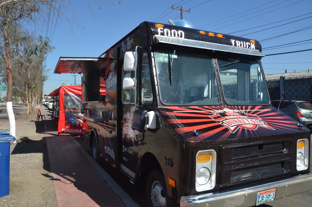 THE FANÁTICO TRUCK Updated September 2024 Plaza Unisur, Tijuana