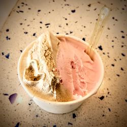 Frost Gelato - Toasted Marshmallow and bubblegum
