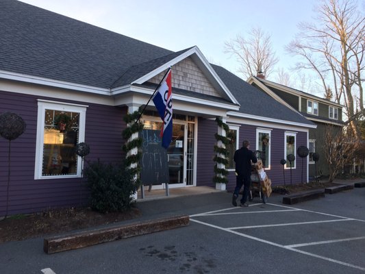 Dot’s Market by null