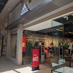 Adidas - Storefront