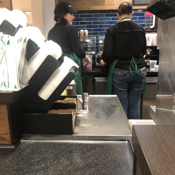Starbucks - Coffee & Tea Near Me - Syracuse, New York