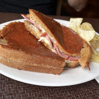 Log Cabin Cafe - Lumberjack sandwich - Cafes Near Me - Purling, New York
