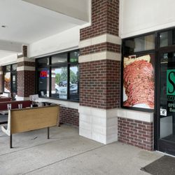 Stateside Deli & Restaurant - Patio