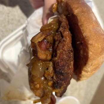 DareDevil Dogs - Bbq bacon smash burger. Linguiça, bacon, onion and Portuguese bun - Hot Dogs Near Me - San Ramon, California DareDevil Dogs - Bbq bacon smash burger. Linguiça, bacon, onion and Portuguese bun - Hot Dogs Near Me - San Ramon, California