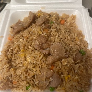 DK Noodle Vietnamese Cuisine - Beef fried rice? This tastes like grease and the meat is definitely not beef. The texture does not feel at all like beef. - Vietnamese Near Me - Modesto, California