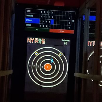 NY Axe Throwing Range - Axe Throwing Near Me - Farmingdale, New York