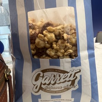 Garrett Popcorn Shops - Pecan Caramel Crisp - Popcorn Shops Near Me - Chicago, Illinois Garrett Popcorn Shops - Pecan Caramel Crisp - Popcorn Shops Near Me - Chicago, Illinois
