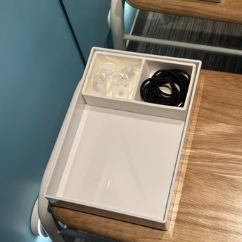 Squeeze Massage - Free hair ties and mints in massage room - Massage Near Me - Scottsdale, Arizona
