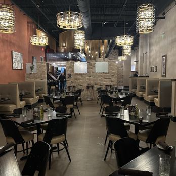 Ristorante Carmelo - This is the bigger dining room. It was closed on Monday - Italian Near Me - Orange Beach, Alabama Ristorante Carmelo - This is the bigger dining room. It was closed on Monday - Italian Near Me - Orange Beach, Alabama