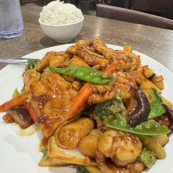 Frontier Wok Too - Happy Family / 全家福 - Dim Sum Near Me - Burbank, California
