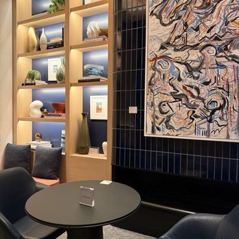 Sapphire Lounge - Seating area - Airport Lounges Near Me - Phoenix, Arizona