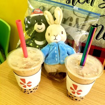 Cloud Nine Cafe Hawaii - Christmas Cheers Dear Yeeps!!^__^!!! - Desserts Near Me - Honolulu, Hawaii